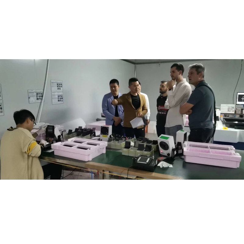 Cutomers visit our company and production site